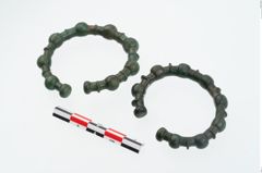 Foto von Bronzeknotenarmreif (NHMW-PRAE-026099)